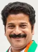 Revanth Reddy's Film Dialogue Jab at Pinarayi Vijayan Sparks Kerala Campaign Heat