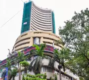 Sensex Crashes Over 1,000 Points on Oil Price Surge, IT Stock Selloff