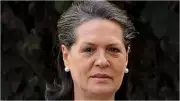 Sonia Gandhi Mourns Asha Bhosle, Calls Her a National Treasure