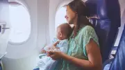 Strangers Become Family at 40,000 Feet: Heartwarming Mid-Air Story Goes Viral