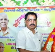 TDP MLA's Gunmen Assault Toll Plaza Staff in Annamayya District