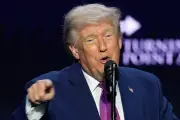 Trump Issues Ultimatum on Iran Ceasefire, Threatens Bombing Resumption