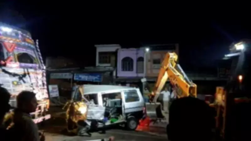 16 Injured in Chain Collision on Kanpur-Sagar Highway, 20 km Traffic Jam