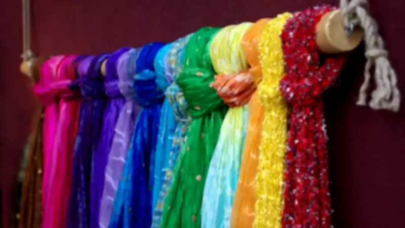 5 Smart Ways to Use Old Dupatta as Wall Panel for Home Decor