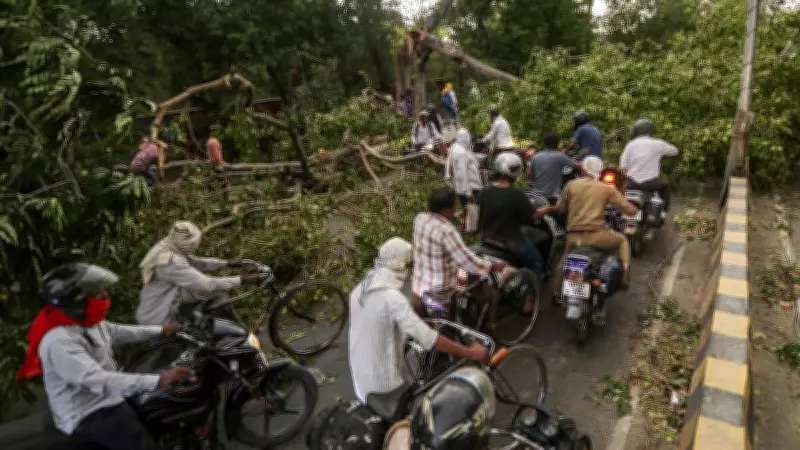 56 Killed as Storm and Rain Batter Uttar Pradesh; CM Orders Relief