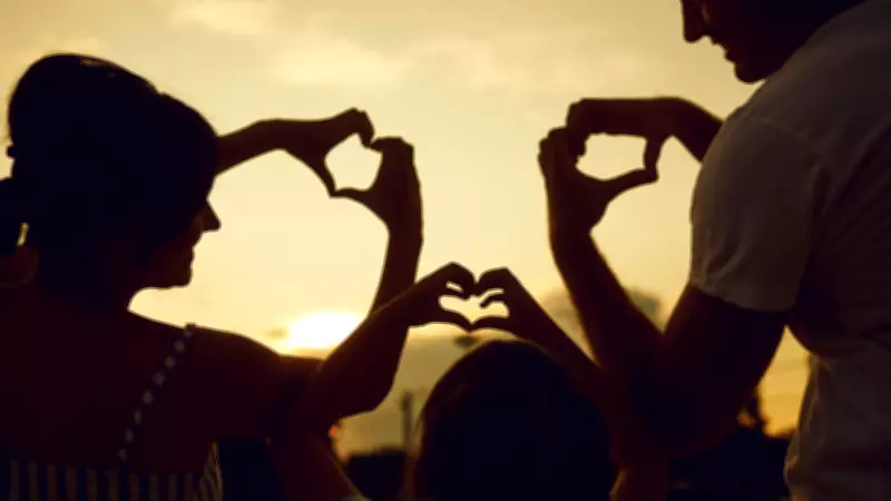 7 Tech-Free Evening Habits to Strengthen Family Bonding
