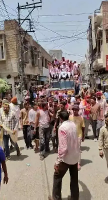 AAP sweeps Gidderbaha civic polls, Congress wins only 2 of 19 wards