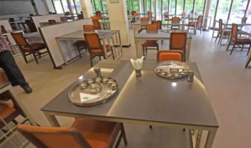 Ahmedabad Restaurants Face Severe Staff Shortage Amid LPG Crisis and Weddings