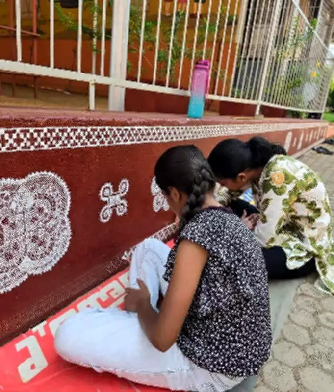 Alumni, students revive Chittara art at Mangaluru school