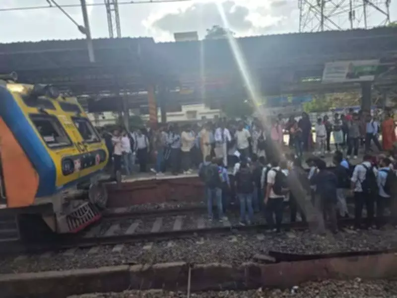 Angry Commuters Stop Virar Local Train Over AC Conversion