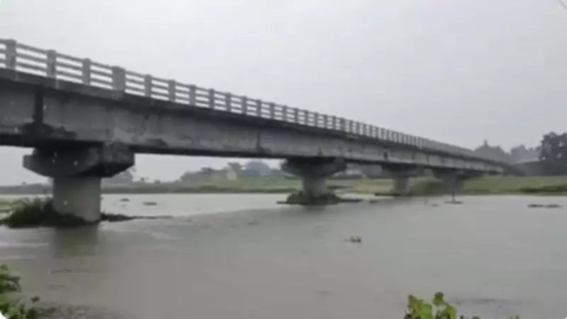 Araria Bridge in Bihar Develops Cracks After Pillar Subsides, Heavy Vehicles Barred