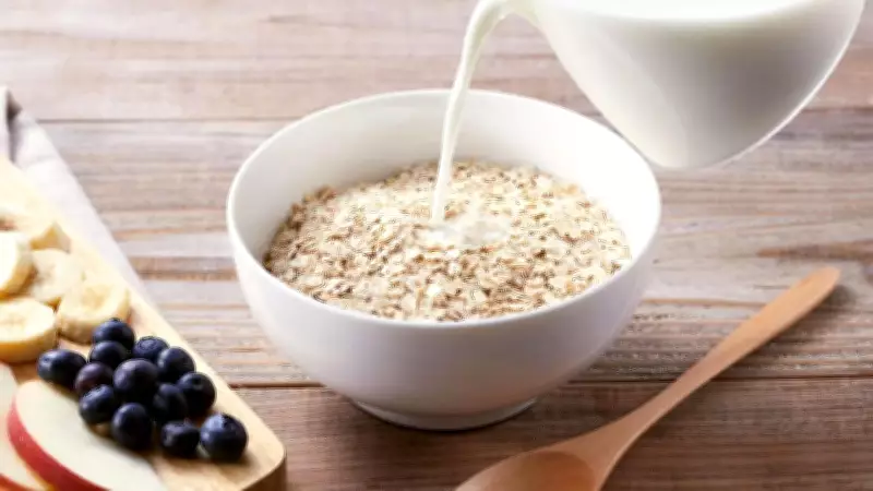 Are Oats Really Healthy for Everyone? Experts Weigh In on Benefits and Risks