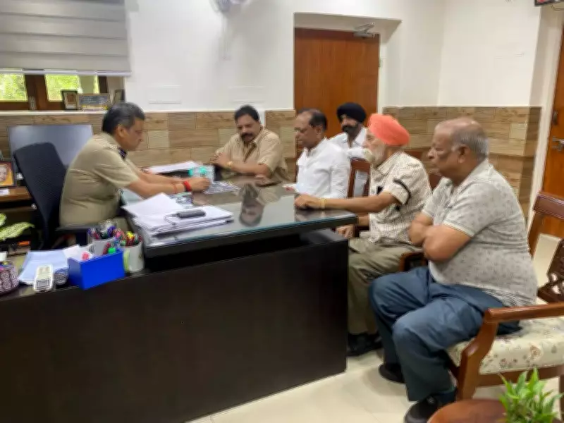Bapu Bazaar Traders Protest One-Way Traffic System, Withdraw After Assurance