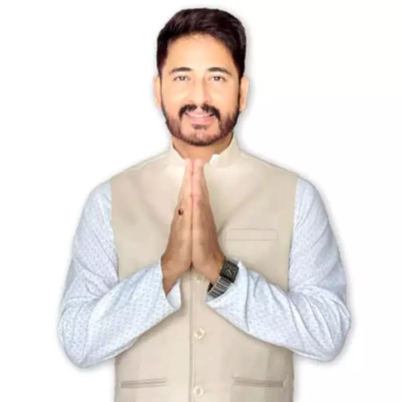Bengal CM asks Tollywood MLAs to resolve industry issues