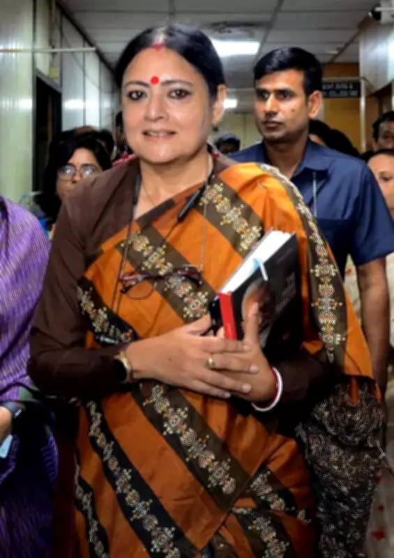 Bengal Freezes Contractor Bills Amid Crackdown on Kickback Culture