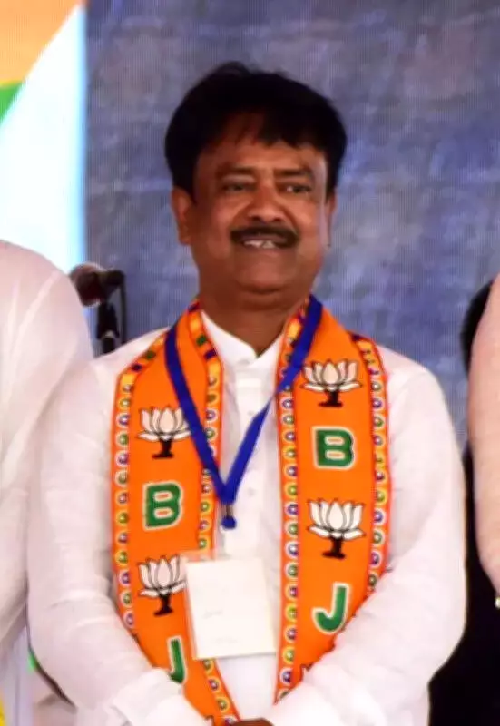 Bengal Ministers Vow to Tackle Corruption, Fake Certificates