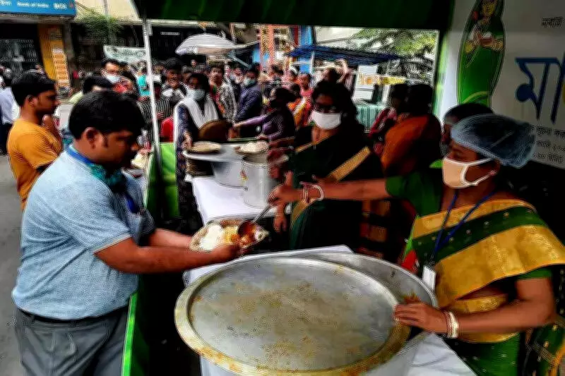 Bengal's Maa Canteens to Serve Fish-Rice at Rs 5 Twice a Week