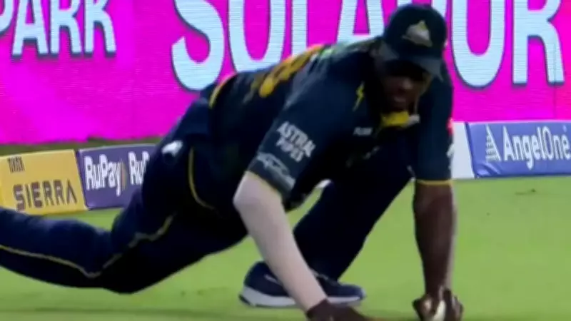 Bhuvneshwar wants umpires to check Holder catch; RCB fall short