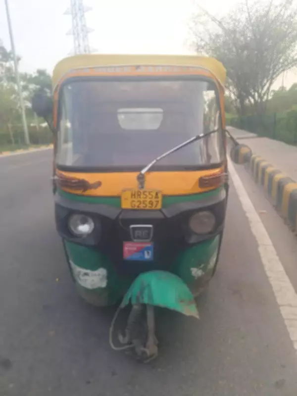 Bihar Woman Dies After Falling From Moving Auto in Gurgaon