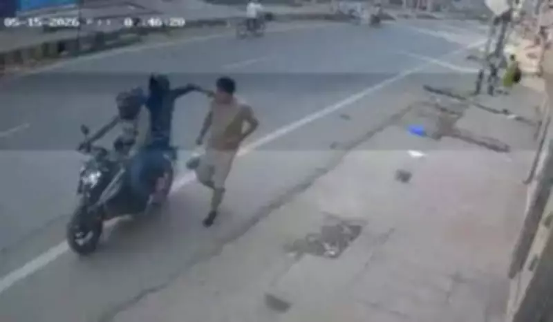 Bike-borne men snatch gold chain from RJD MLA's brother in Patna