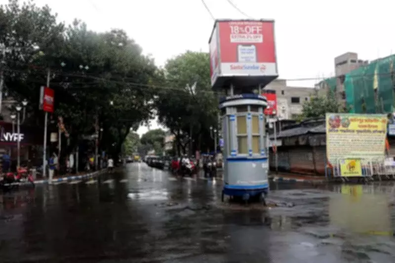 Biker drags police sergeant during traffic drive in Kolkata, arrested