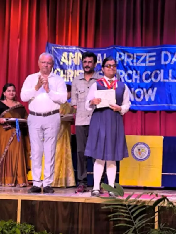 Blind and Deaf Student Scores 98.7%: How Touch Becomes Their Window to the World