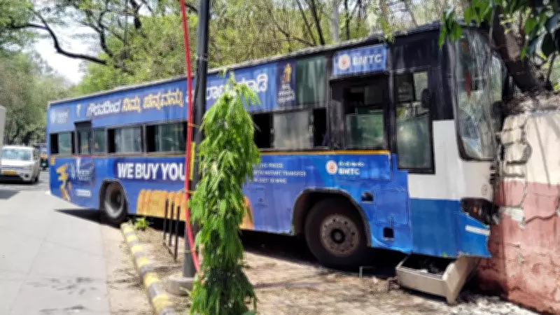 BMTC bus crashes into wall near Manekshaw Parade Ground, 3 hurt