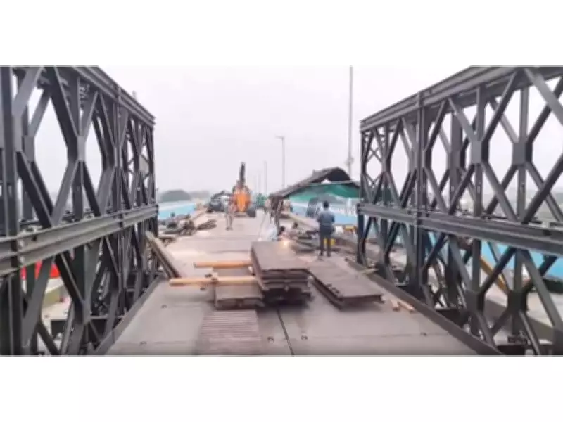 Boats and Ferries Become Lifeline After Vikramshila Setu Collapse in Bhagalpur