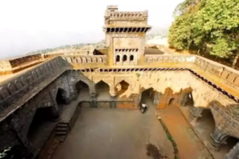 Bombay HC Halts Demolition of Two 15th Century Dargahs in Panhala