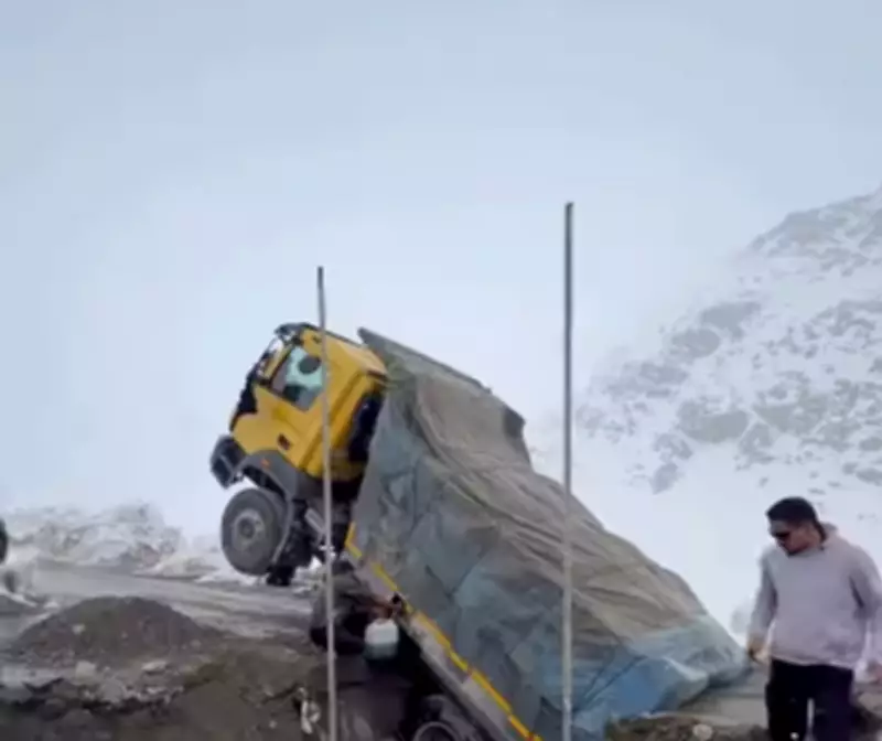 Bridge Collapse at Shinku La Pass Disrupts Padum-Darcha Connectivity