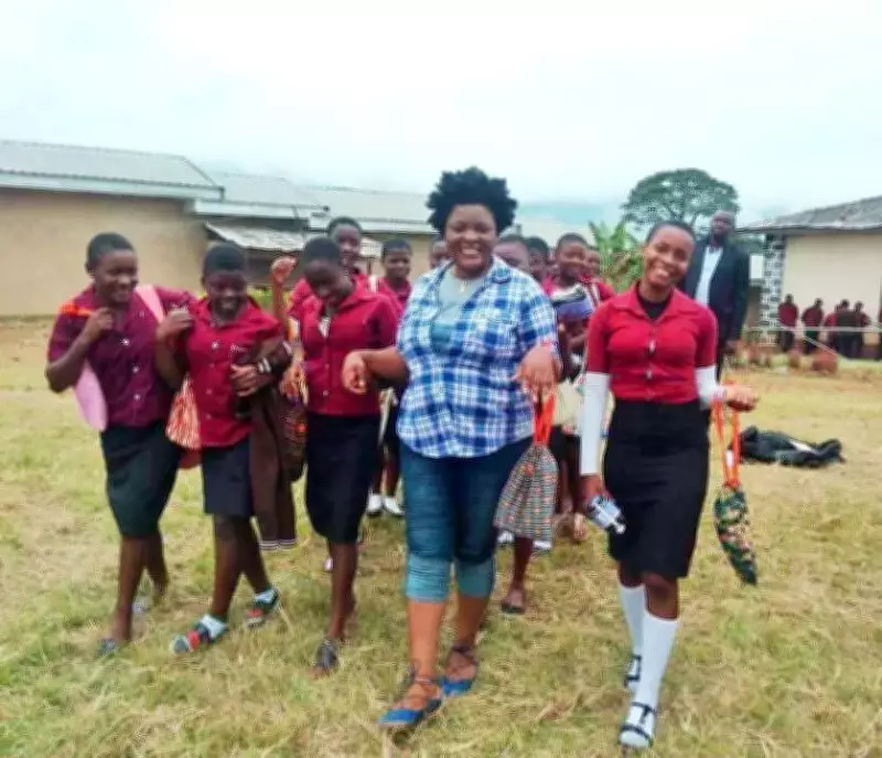Cameroonian Woman Transforms Lives with Low-Cost Sanitary Pads After Training in Gujarat