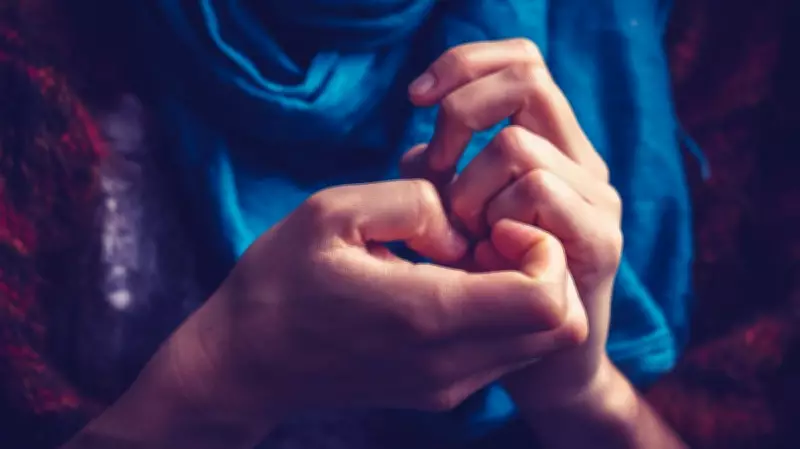 Can't Stop Picking Your Skin? Tips to Control the Habit