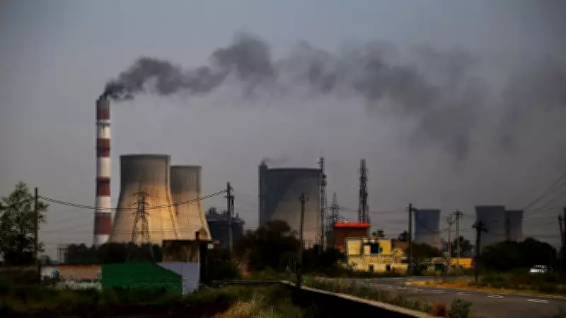 Carbon Emissions Now a Key Risk for Indian Industry, Says Report