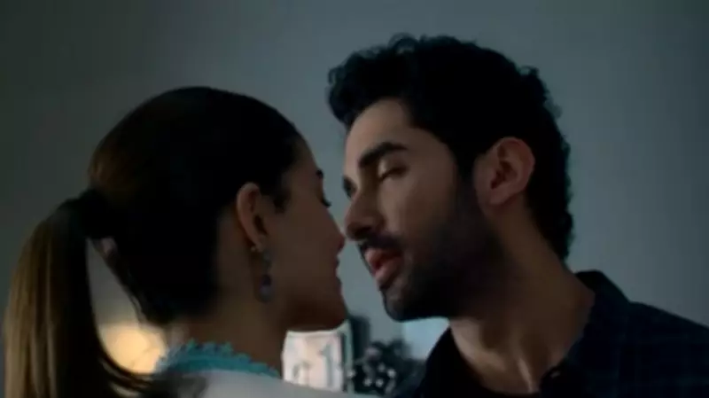 CBFC Cuts 96 Seconds of Kissing Scenes from 'Chand Mera Dil'