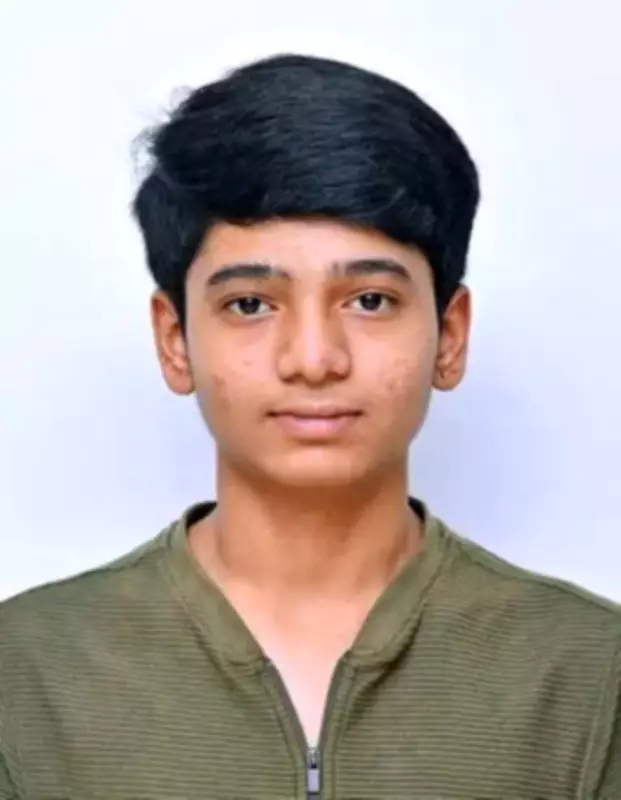 CBSE Class 12 Topper Overcomes Financial Hardships to Score 481