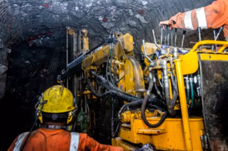 Centre Caps Underground Miners' Continuous Work Hours at 5
