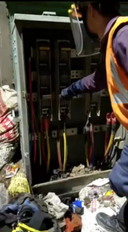 CESC Disconnects Power to 10 Unauthorised Buildings in Kolkata's Tiljala