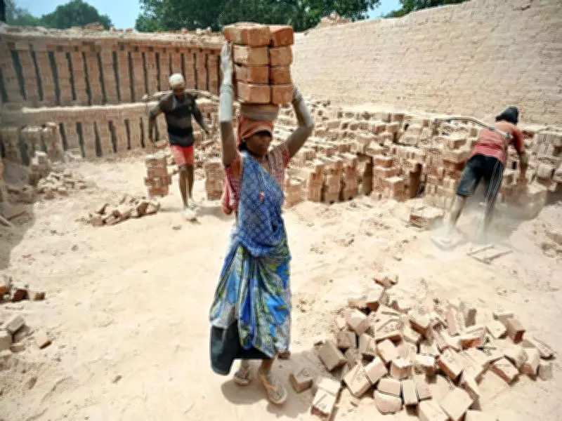 Chhattisgarh, Odisha, Jharkhand Show Highest Minimum Wage Gap in India: SBI Report