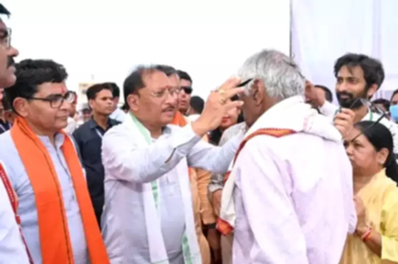 CM Sai's Emotional Outreach: Helps Elderly with Spectacles, Meets Health Scheme Beneficiaries