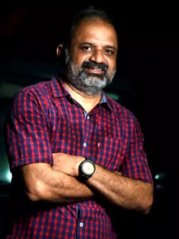 Congress MP challenges Perarivalan's enrolment as advocate in Madras High Court