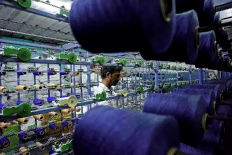 Cotton yarn prices hit Rs 300/kg record, up after 4 years
