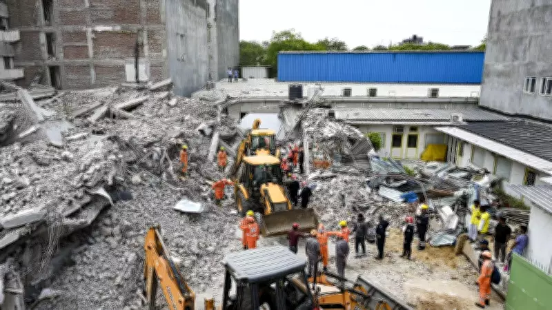Delhi Building Collapse Death Toll Rises to 6, FIR Registered, 2 Engineers Suspended