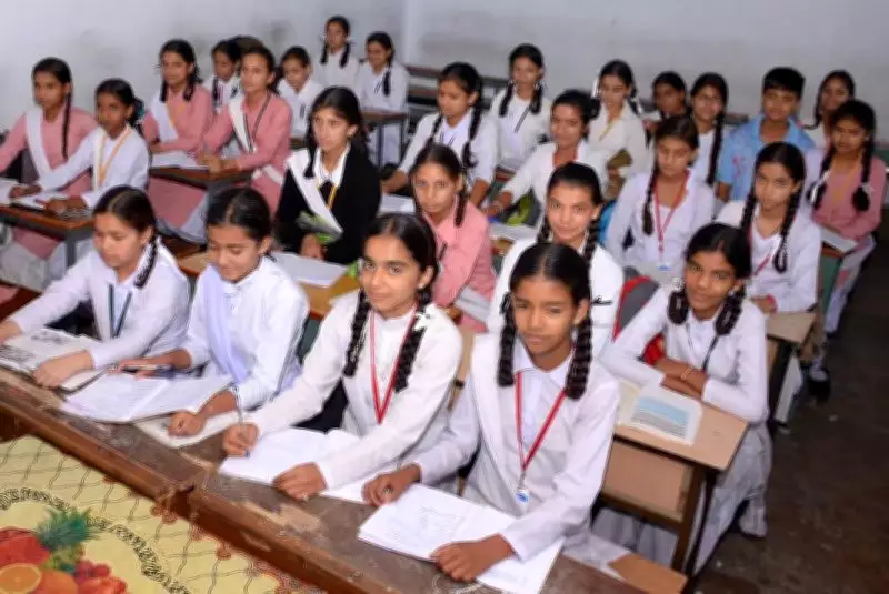 Education Divide Widens in Himachal as Coaching Culture Spreads to Small Towns