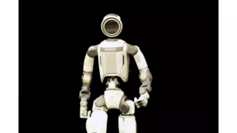 Ex-NASA robotics chief: US, China wrong about robots replacing all jobs
