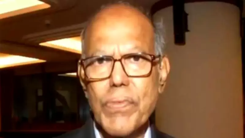 Ex-RBI Governor Subbarao Advocates Rupee Depreciation to Absorb Shocks