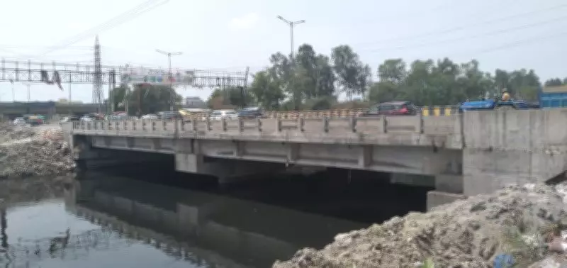 Faridabad Doctor Jumps into Agra Canal After Fight with Wife