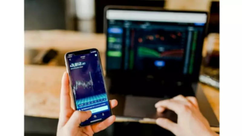 Forex Trading Explained: Why Indian Rupee at 95 Record Low Matters
