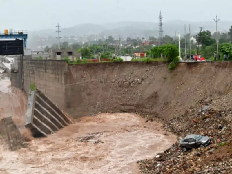 Four Killed, One Injured in Two Bridge Collapse Incidents in Sindh, Pakistan