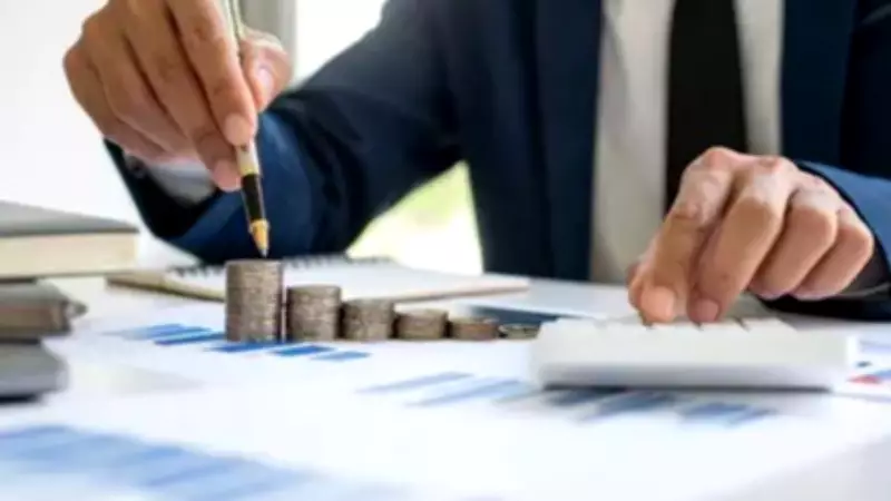 FPIs withdraw Rs 32,963 crore in May; total outflows in 2026 exceed Rs 2.3 lakh crore