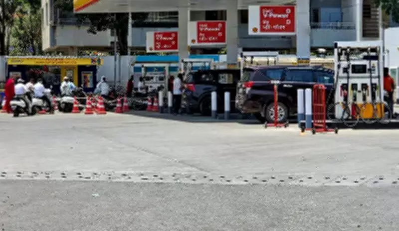 Fuel Sales in Pune Rise 20% Amid Price Hike Fears, No Rush at Pumps